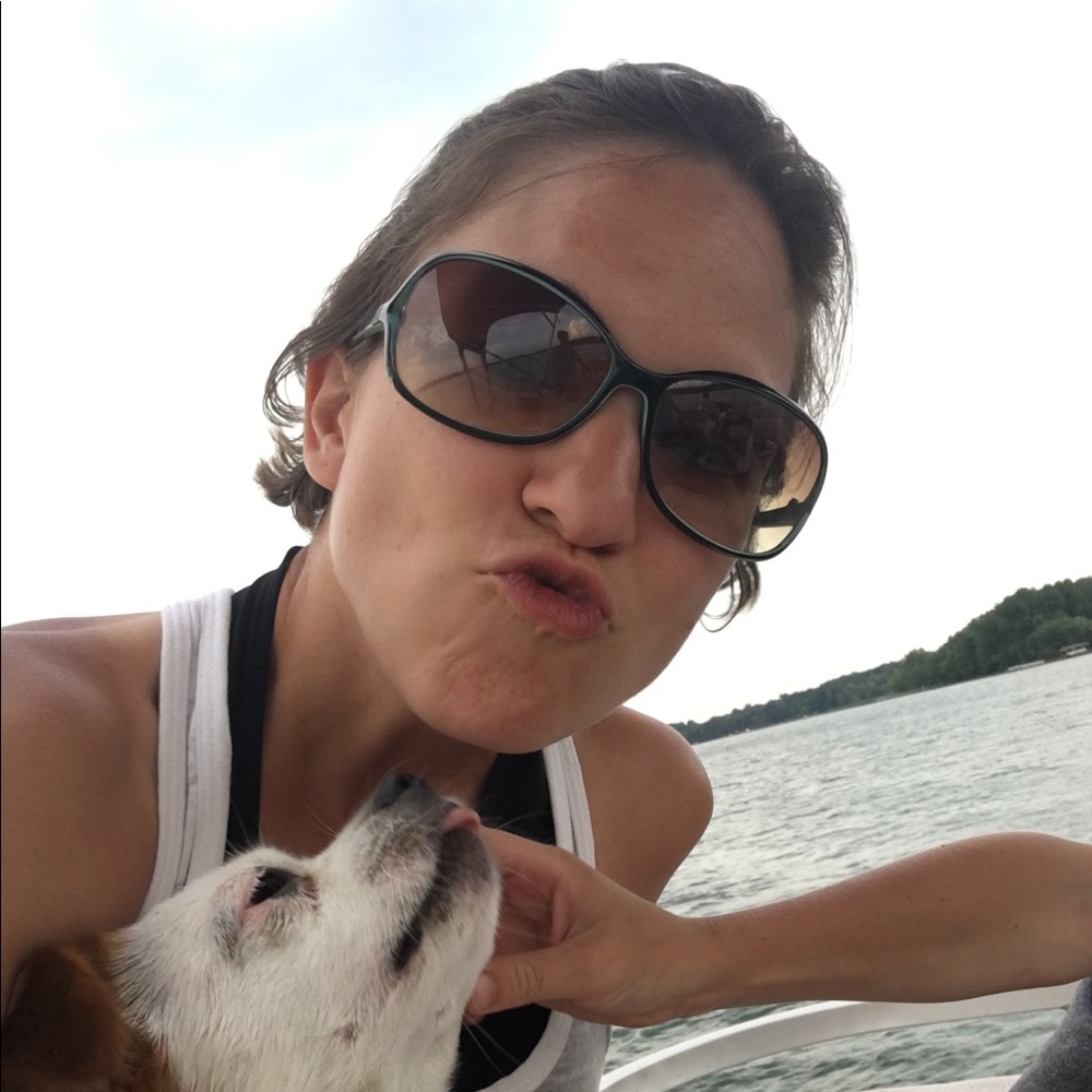 Meet your Posher, Cora